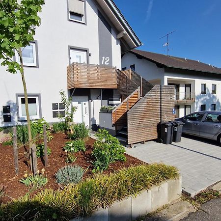 Appartment-Ferienwohnug mit Küche, Bad, kostenlos WLAN und Stellplatz, Modern eingerichtet Roding Exterior foto