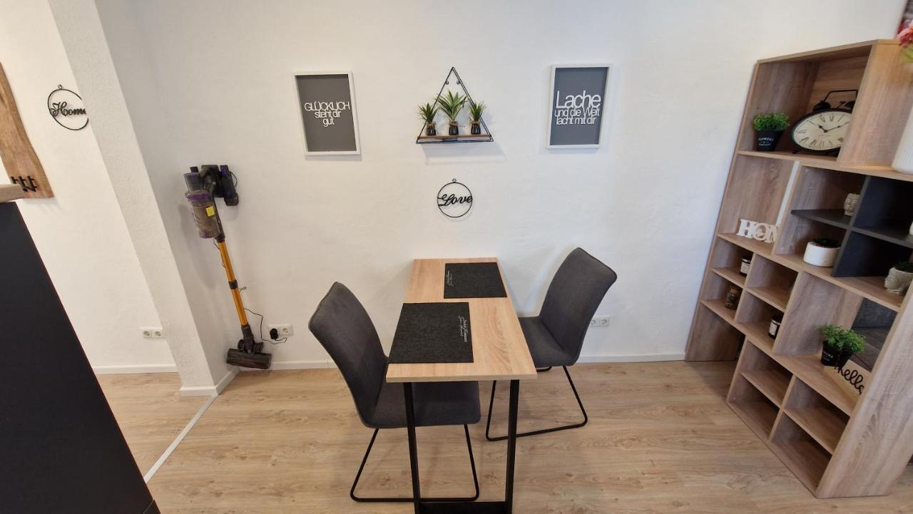 Appartment-Ferienwohnug mit Küche, Bad, kostenlos WLAN und Stellplatz, Modern eingerichtet Roding Exterior foto