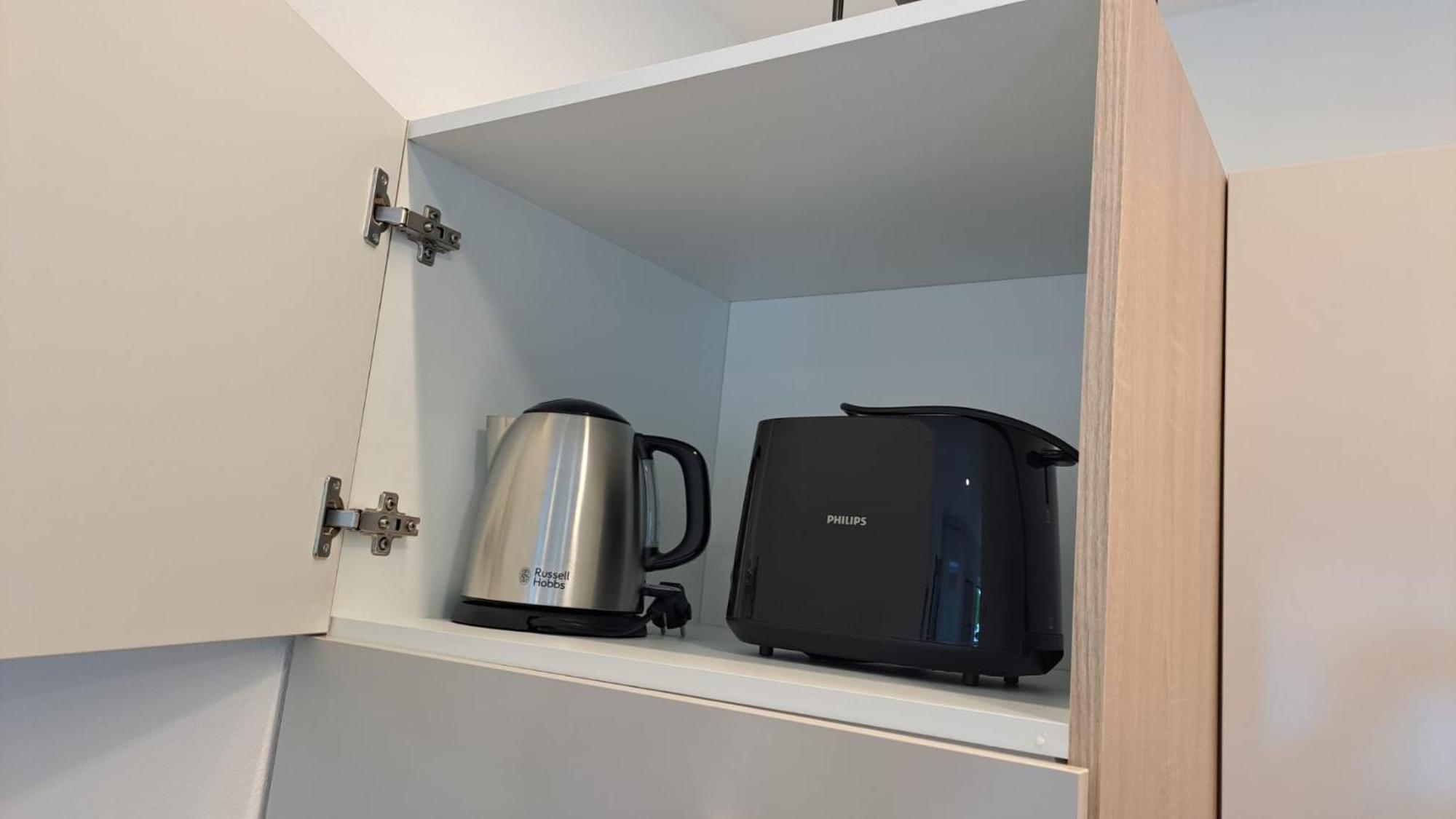 Appartment-Ferienwohnug mit Küche, Bad, kostenlos WLAN und Stellplatz, Modern eingerichtet Roding Zimmer foto