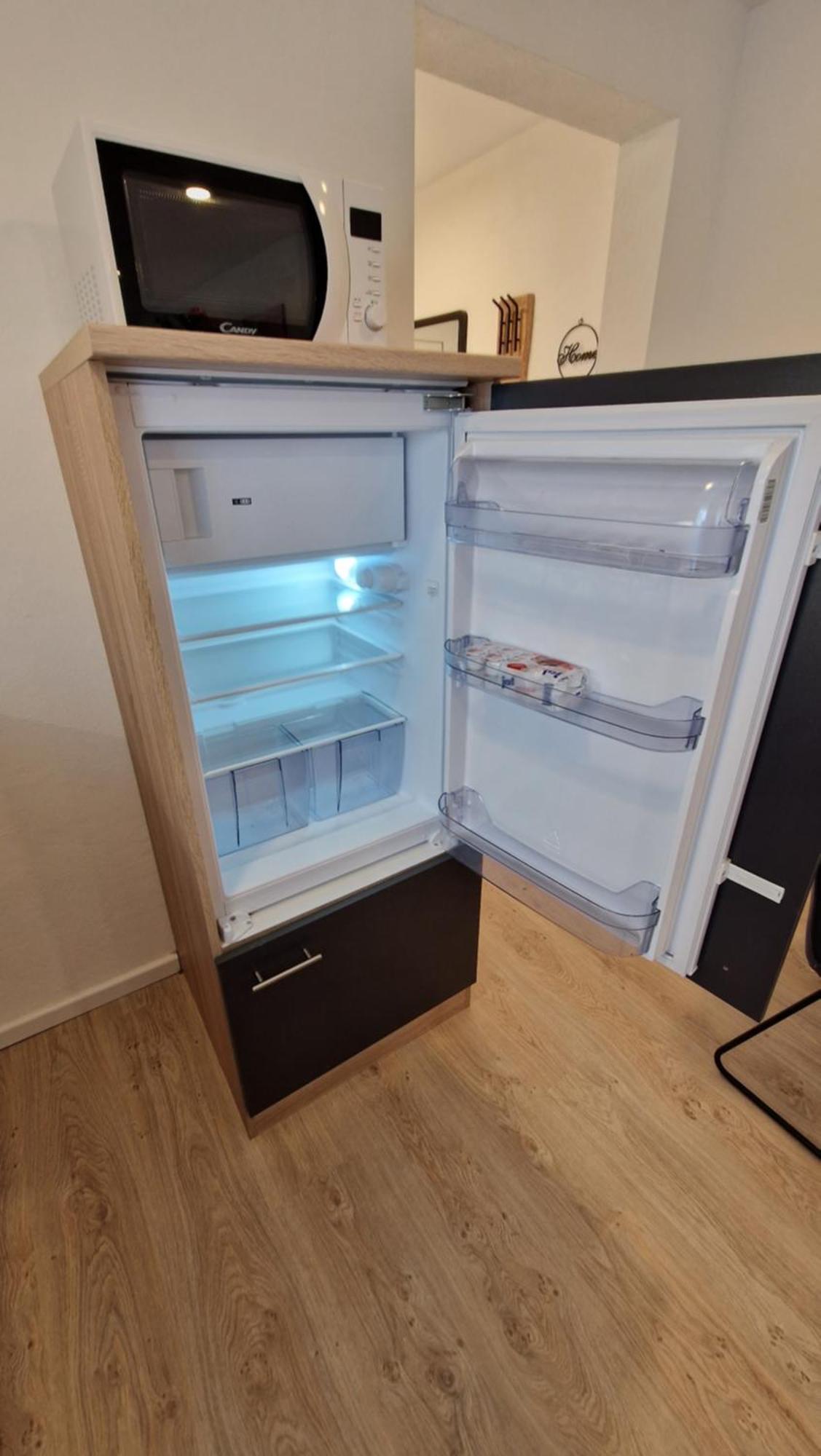 Appartment-Ferienwohnug mit Küche, Bad, kostenlos WLAN und Stellplatz, Modern eingerichtet Roding Zimmer foto