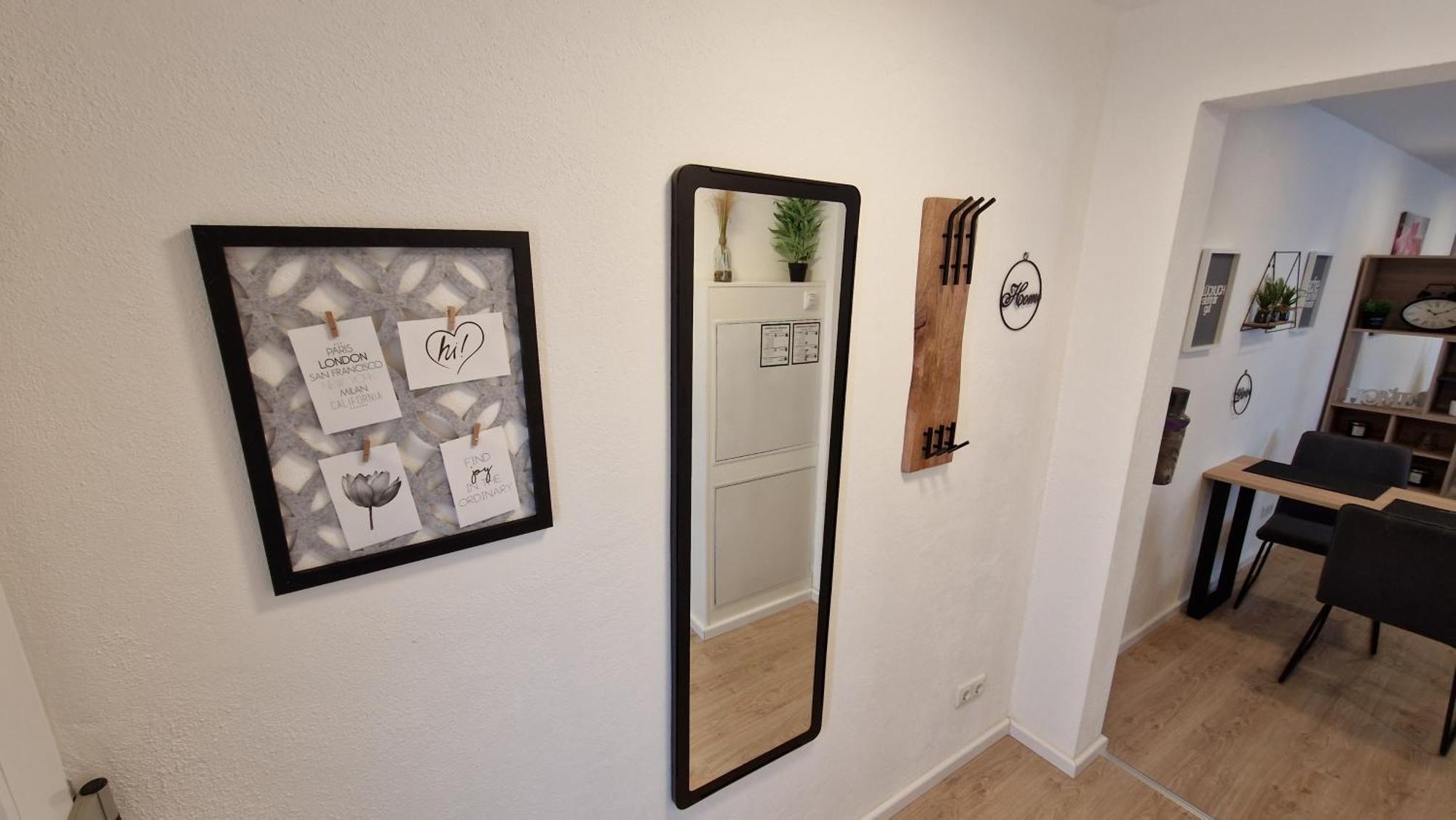 Appartment-Ferienwohnug mit Küche, Bad, kostenlos WLAN und Stellplatz, Modern eingerichtet Roding Zimmer foto