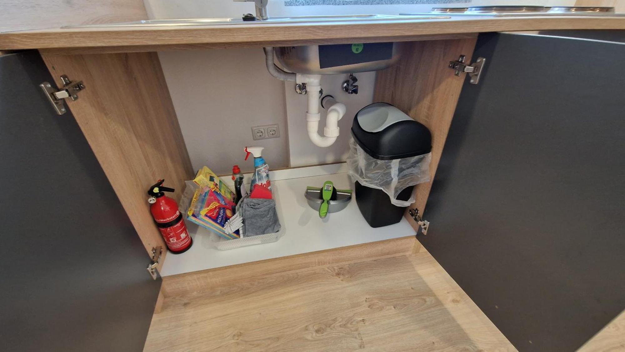 Appartment-Ferienwohnug mit Küche, Bad, kostenlos WLAN und Stellplatz, Modern eingerichtet Roding Zimmer foto
